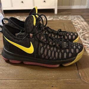 Nike Black and Yellow Mesh Sneakers